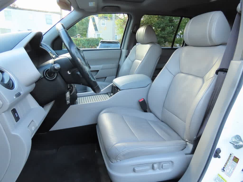 Thumbnail: 2013 Honda Pilot - 14
