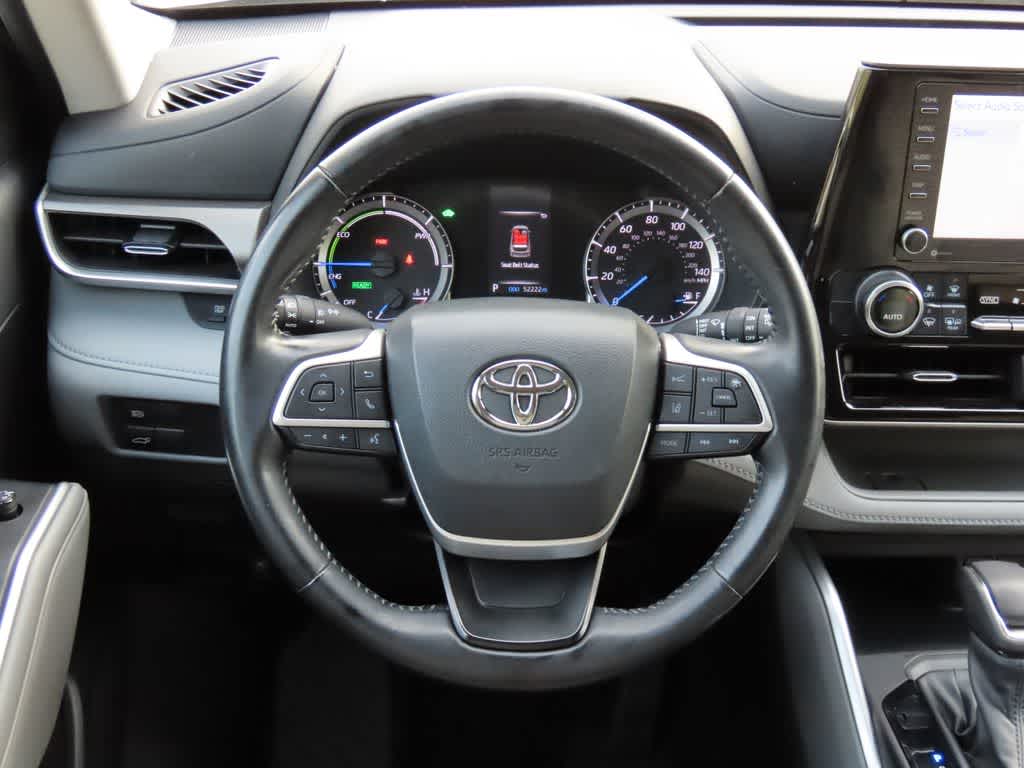 Thumbnail: 2022 Toyota Highlander - 21