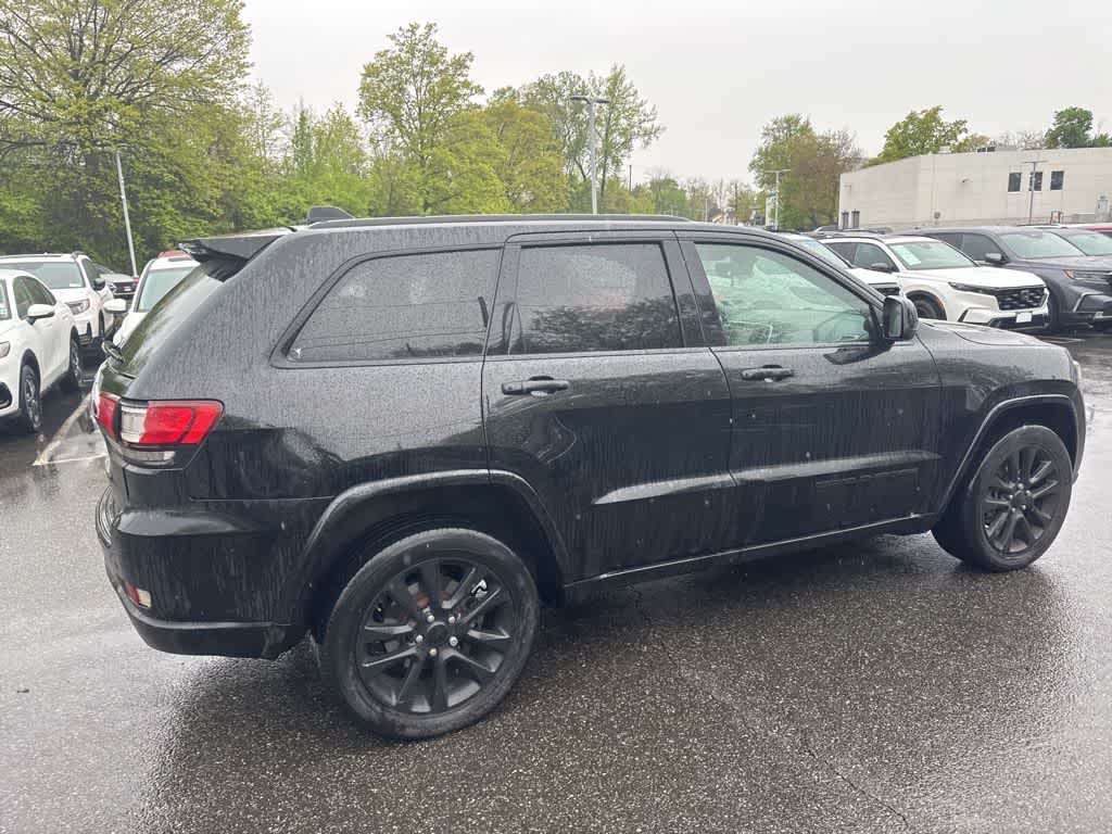 Thumbnail: 2017 Jeep Grand Cherokee - 9