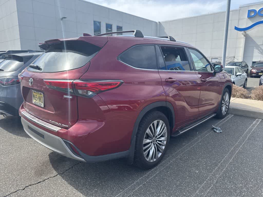 Thumbnail: 2021 Toyota Highlander - 12