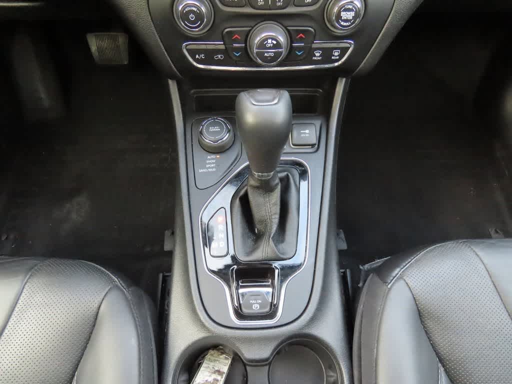 Thumbnail: 2021 Jeep Cherokee - 26