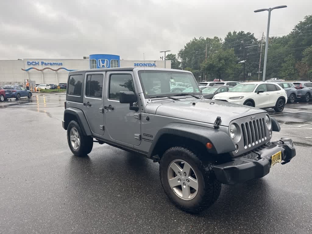 Thumbnail: 2015 Jeep Wrangler - 15