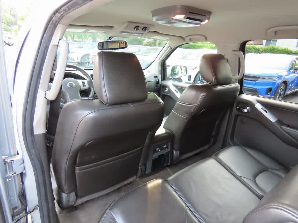 Thumbnail: 2011 Nissan Pathfinder - 15