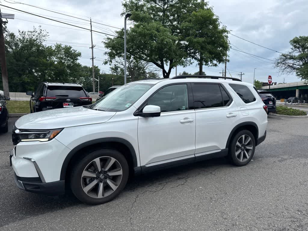 Thumbnail: 2023 Honda Pilot - 4