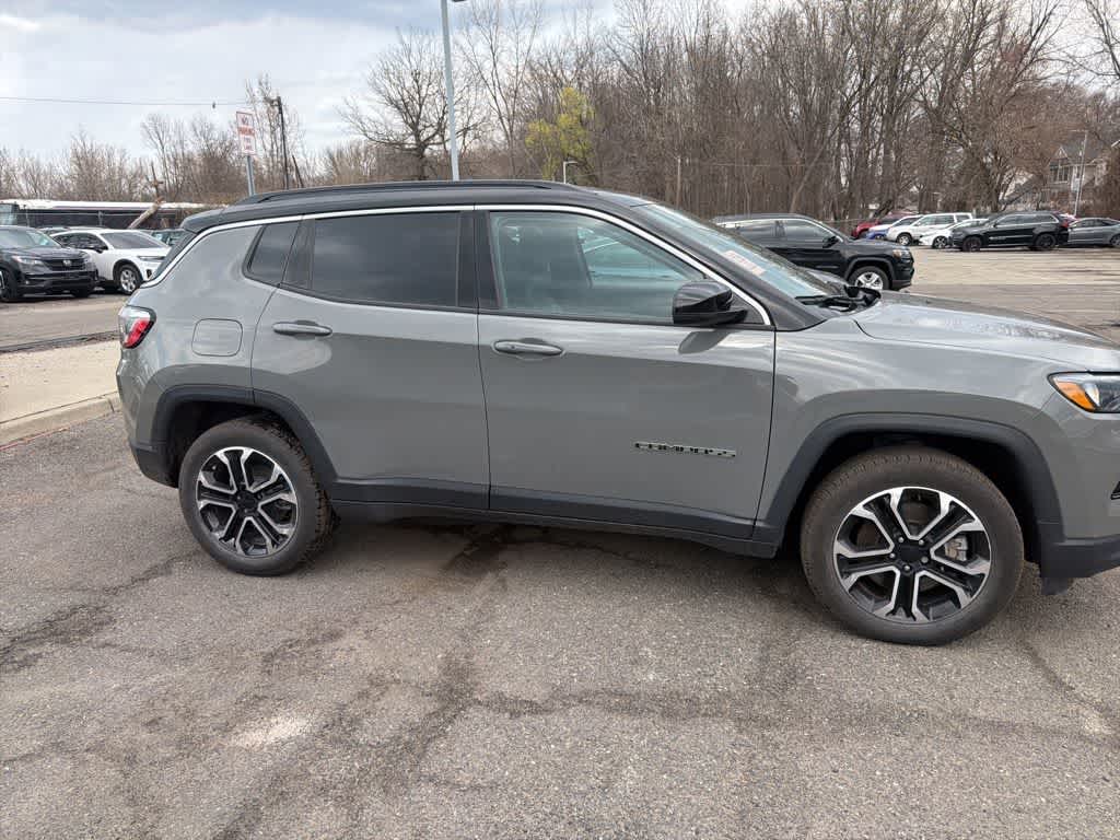 Thumbnail: 2023 Jeep Compass - 17