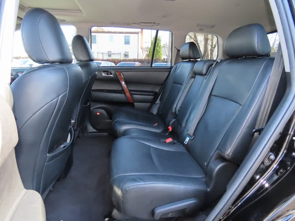 Thumbnail: 2011 Toyota Highlander - 14