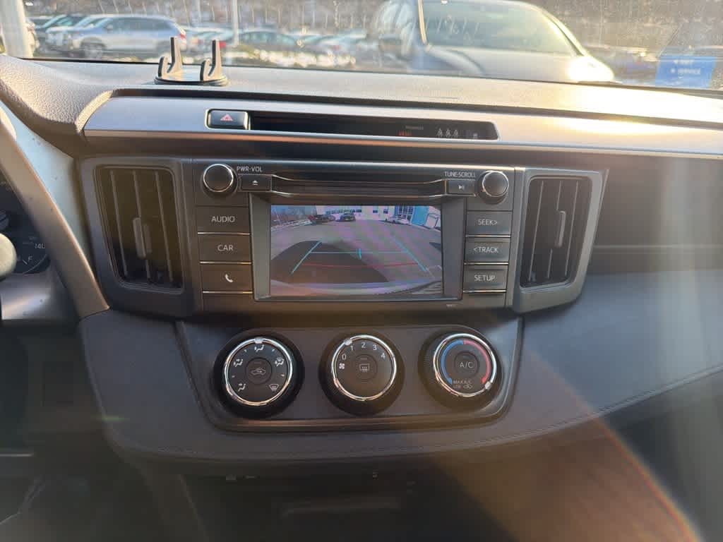 Thumbnail: 2018 Toyota RAV4 - 27