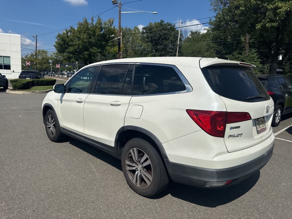 Thumbnail: 2016 Honda Pilot - 9