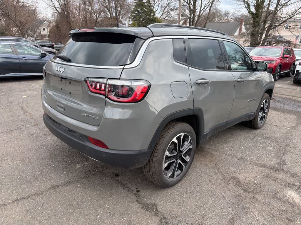 Thumbnail: 2023 Jeep Compass - 14