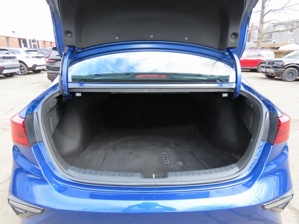 Thumbnail: 2021 Kia Forte - 11