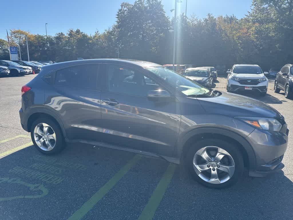 Thumbnail: 2016 Honda HR-V - 17