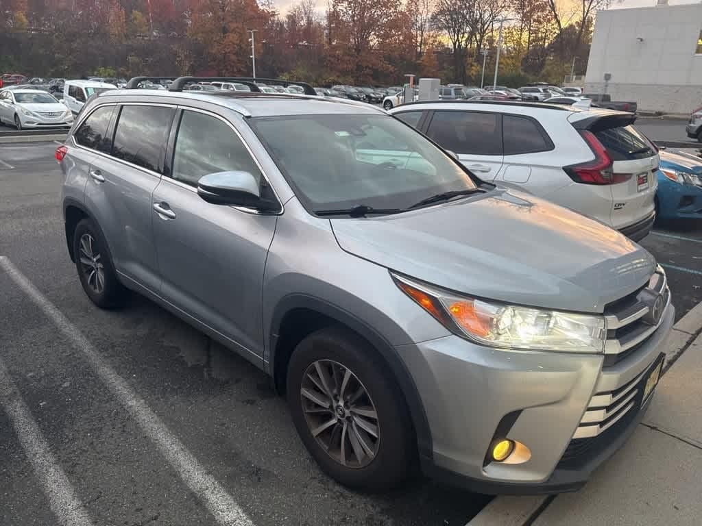 Used 2018 Toyota Highlander XLE V6 SUV