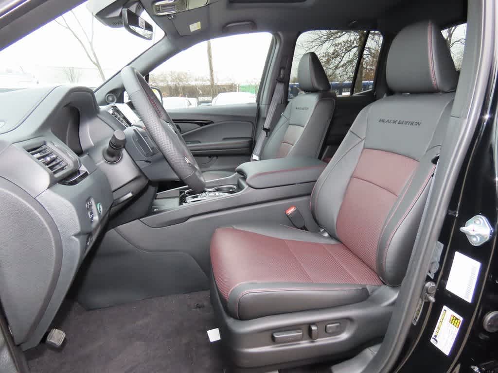 2025 Honda Ridgeline Black Edition 12