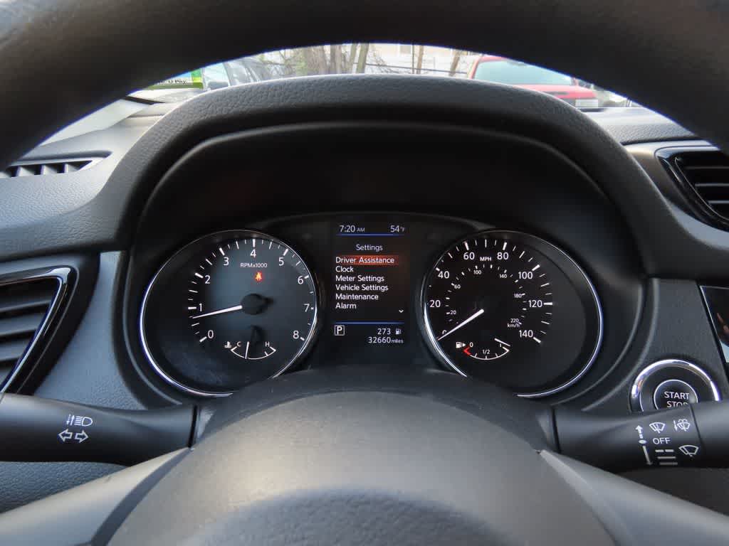 Thumbnail: 2020 Nissan Rogue Sport - 23