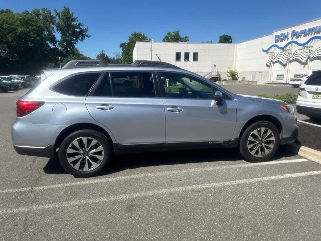 Thumbnail: 2016 Subaru Outback - 17