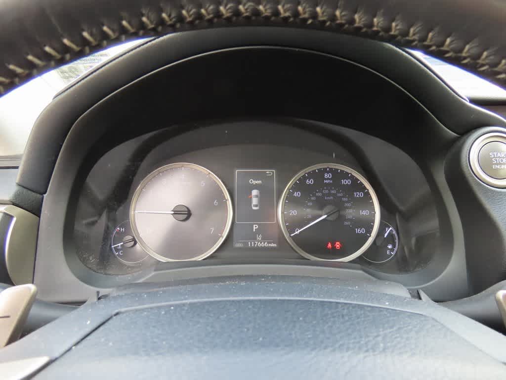 Thumbnail: 2019 Lexus IS - 23