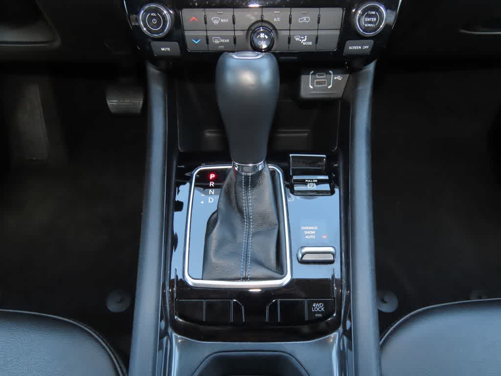 Thumbnail: 2022 Jeep Compass - 23