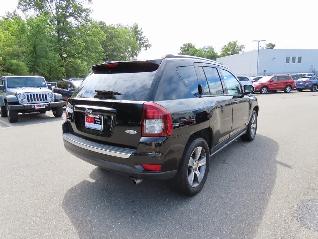Thumbnail: 2017 Jeep Compass - 4