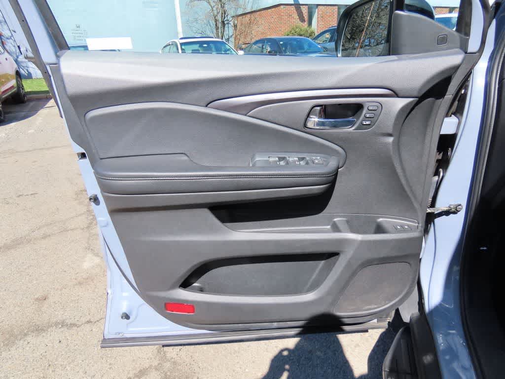 Thumbnail: 2022 Honda Pilot - 17