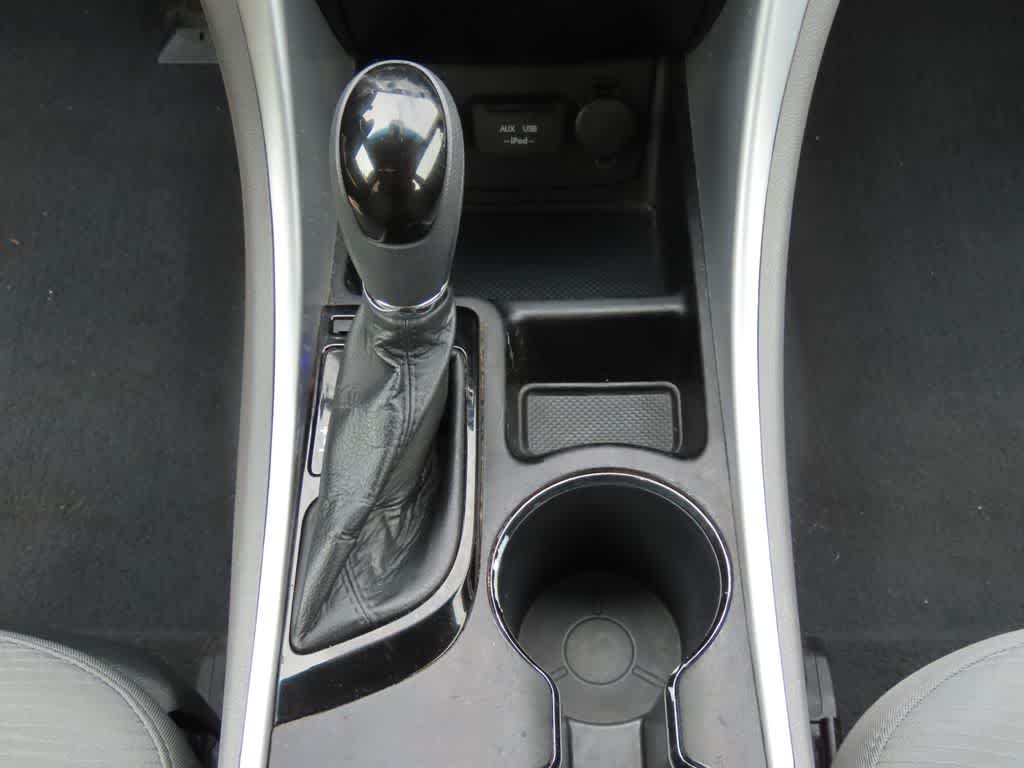 Thumbnail: 2011 Hyundai Sonata - 21