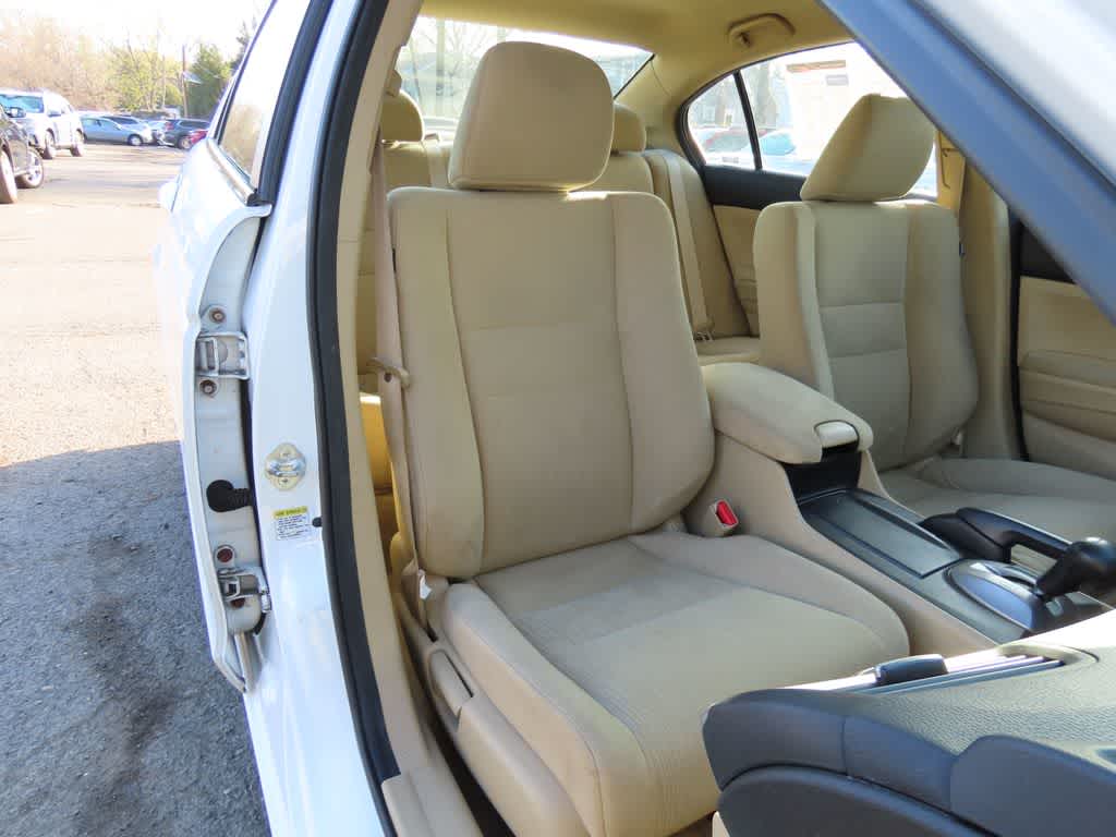 Thumbnail: 2011 Honda Accord - 15