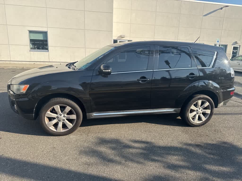 Thumbnail: 2010 Mitsubishi Outlander - 3