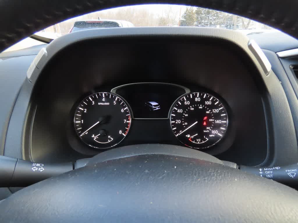 Thumbnail: 2016 Nissan Pathfinder - 24