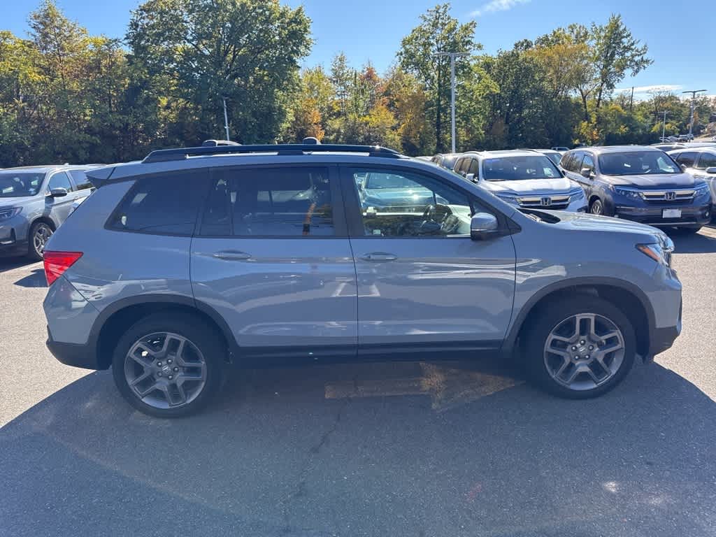 Thumbnail: 2022 Honda Passport - 8