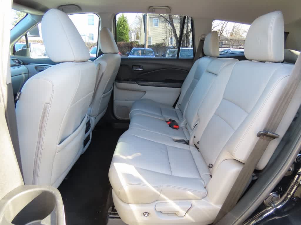 Thumbnail: 2018 Honda Pilot - 15