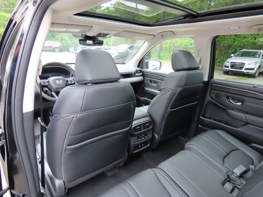 Thumbnail: 2026 Honda Pilot - 17