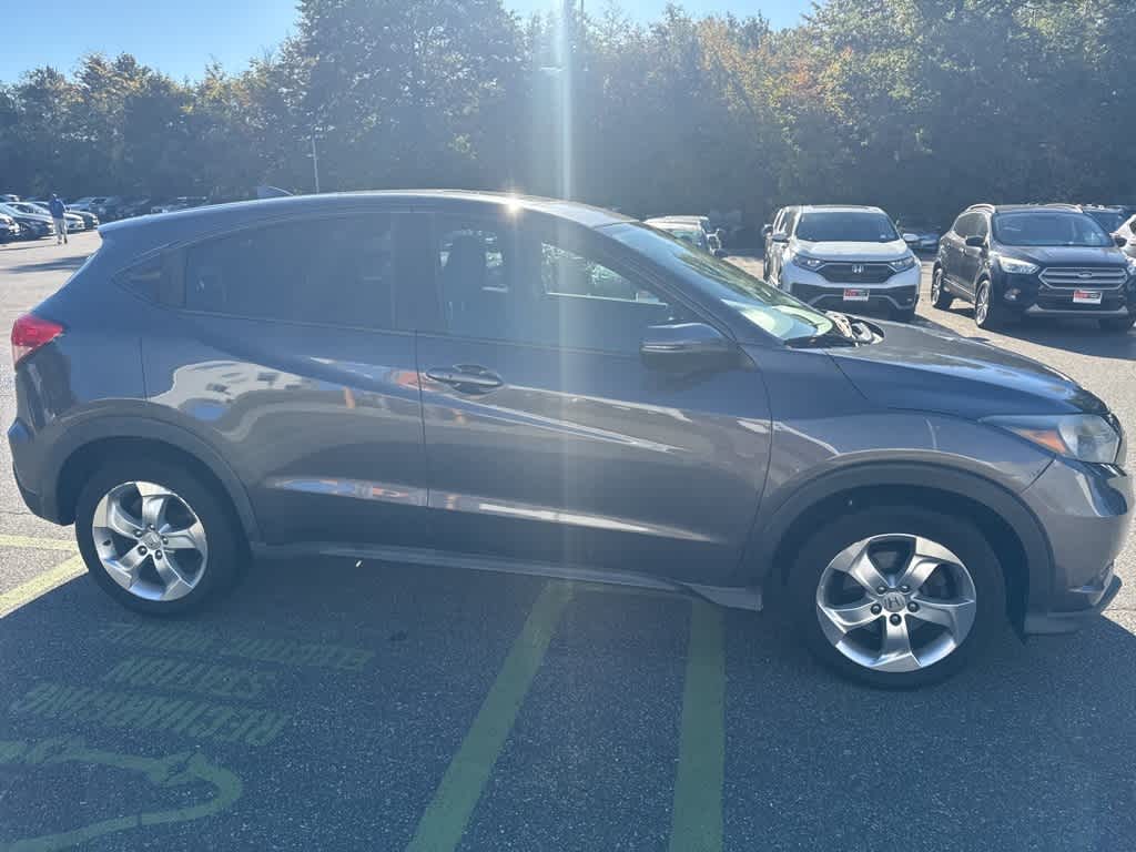 Thumbnail: 2016 Honda HR-V - 16