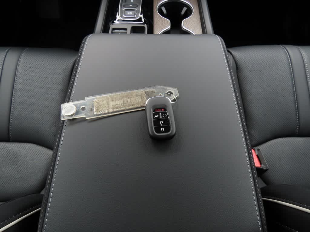 Thumbnail: 2026 Honda Pilot - 32