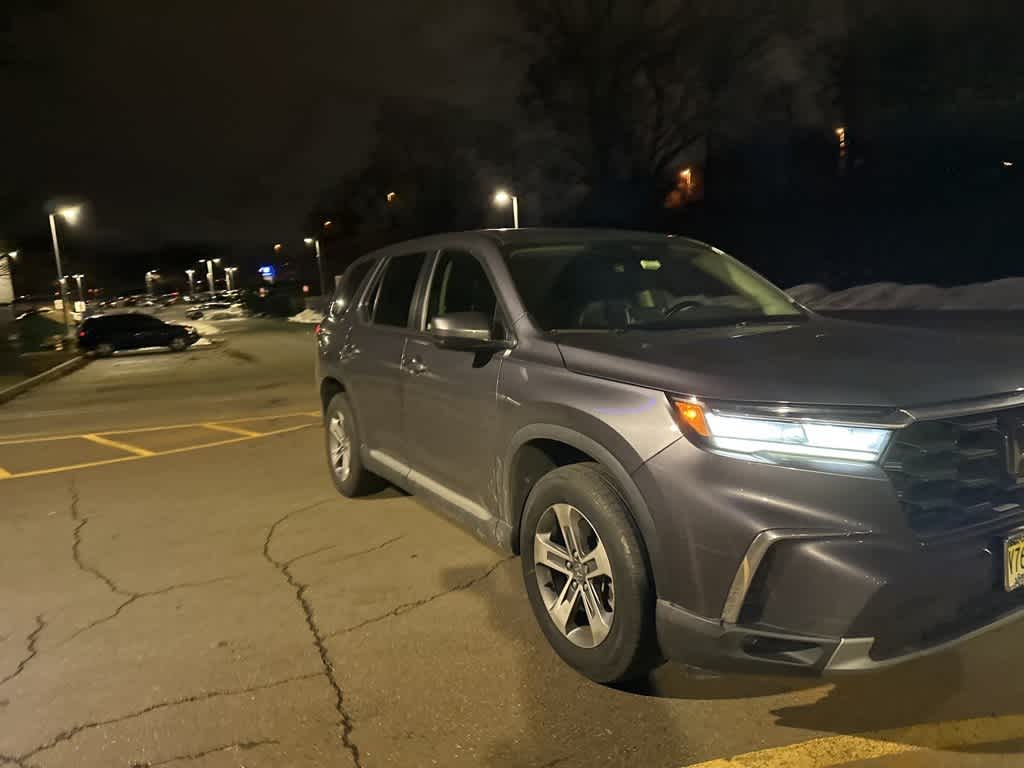 Thumbnail: 2023 Honda Pilot - 6