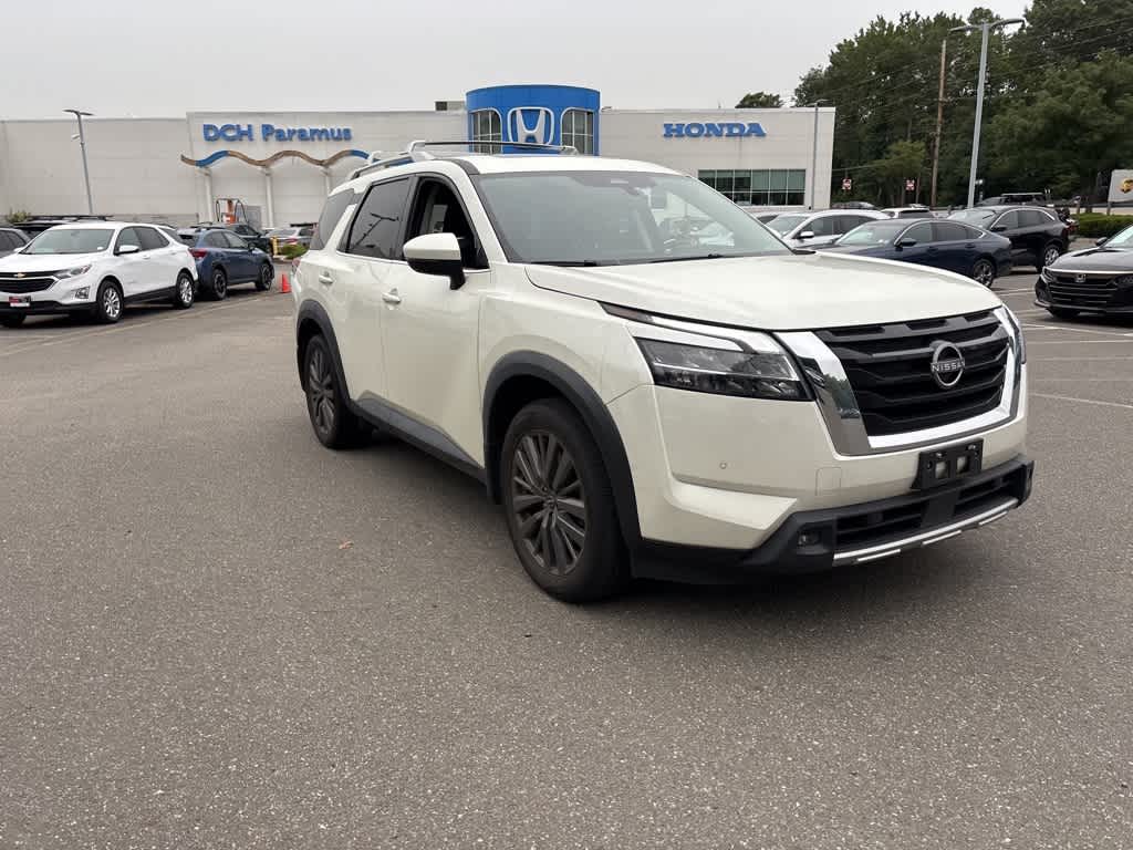 Thumbnail: 2023 Nissan Pathfinder - 9