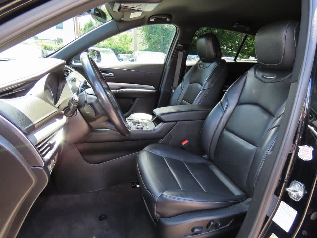 Thumbnail: 2023 Cadillac XT4 - 13