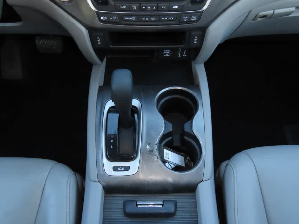 Thumbnail: 2018 Honda Pilot - 24