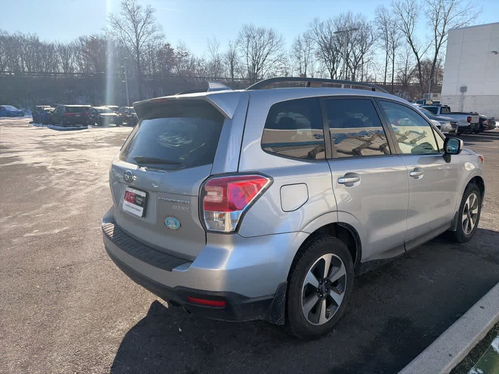 Thumbnail: 2017 Subaru Forester - 12