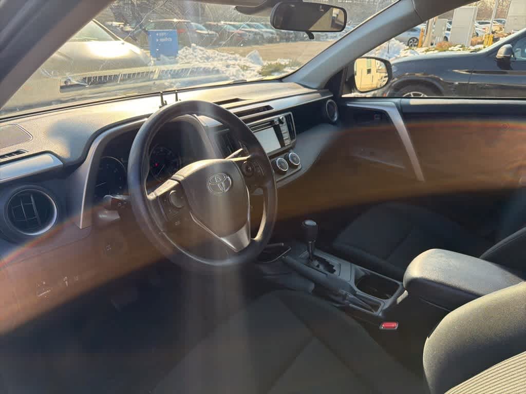 Thumbnail: 2018 Toyota RAV4 - 29