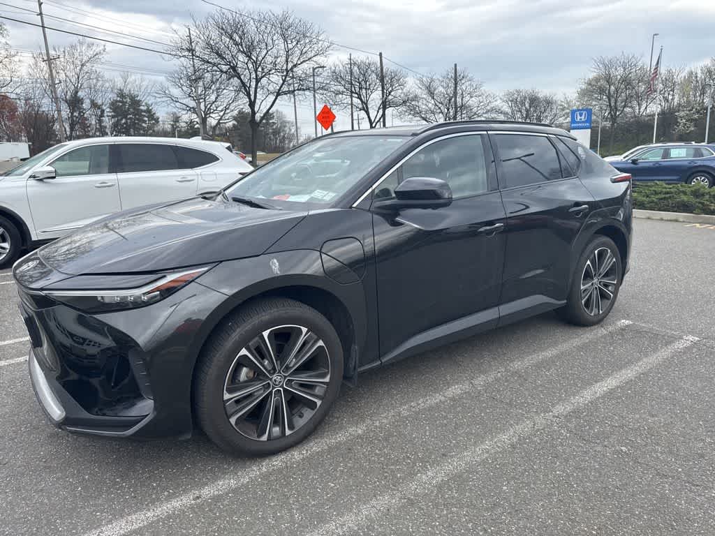 Thumbnail: 2023 Toyota bZ4X - 3