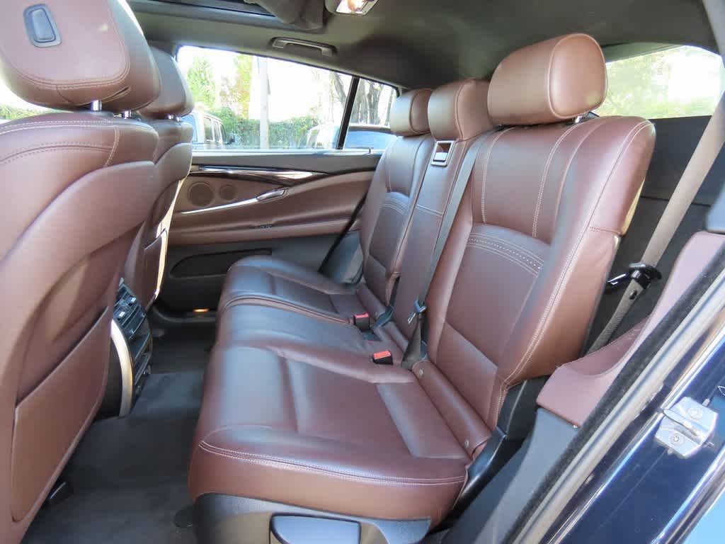 Thumbnail: 2015 BMW 5 Series - 12