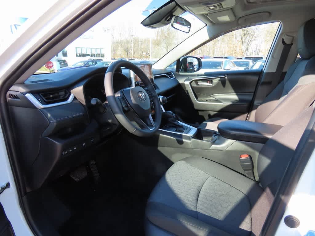 Thumbnail: 2025 Toyota RAV4 - 2