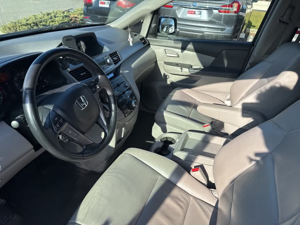 Thumbnail: 2013 Honda Odyssey - 17