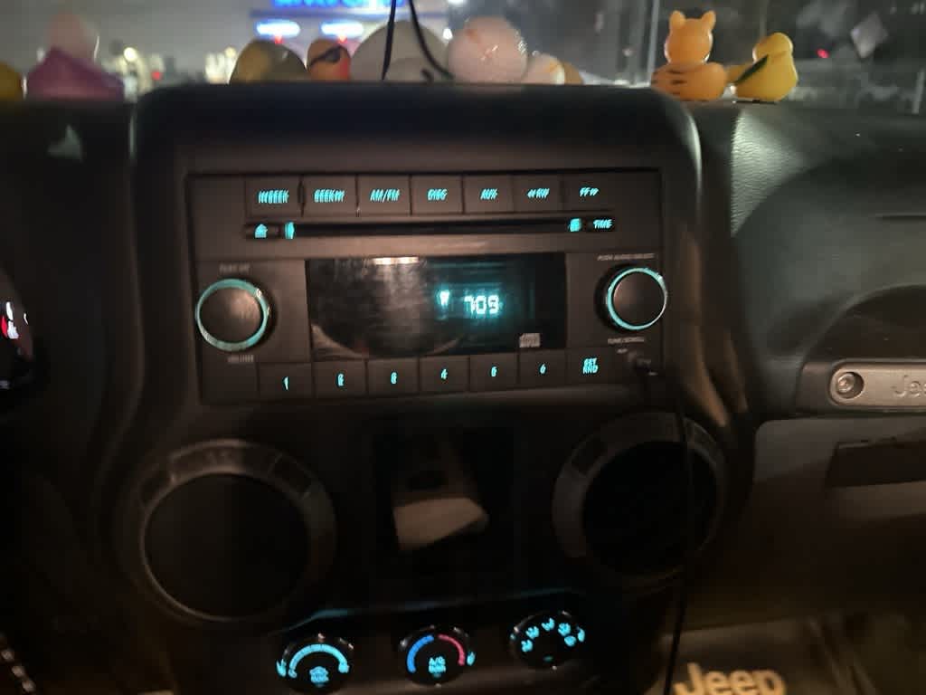 Thumbnail: 2016 Jeep Wrangler - 6