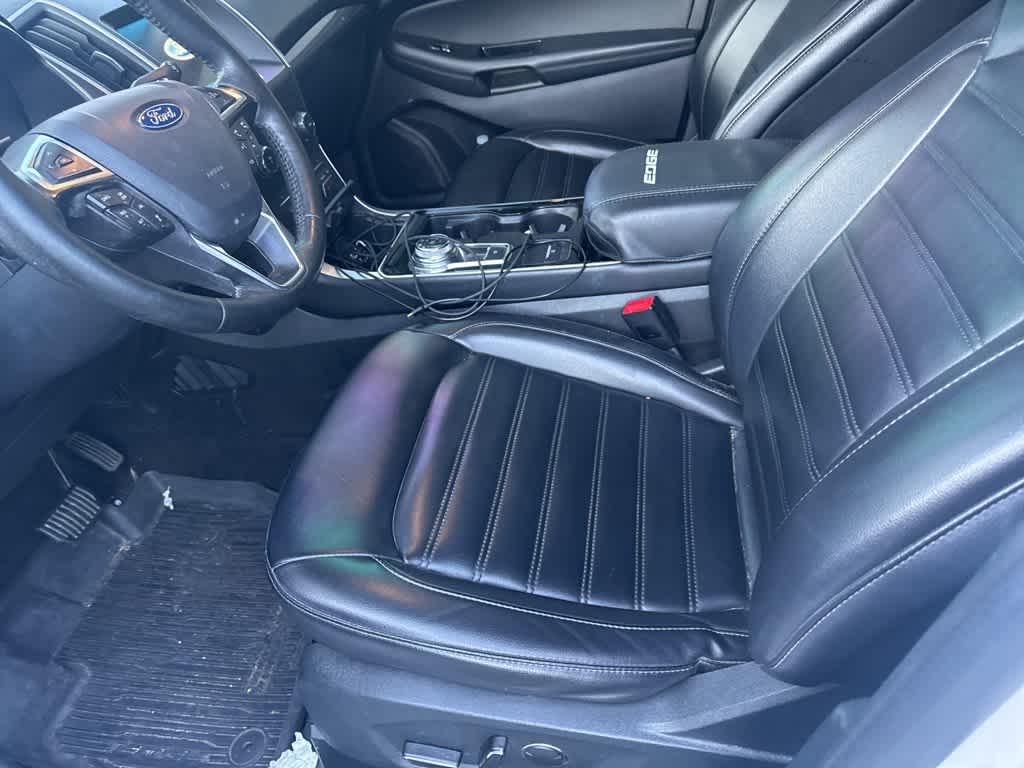 Thumbnail: 2019 Ford Edge - 11