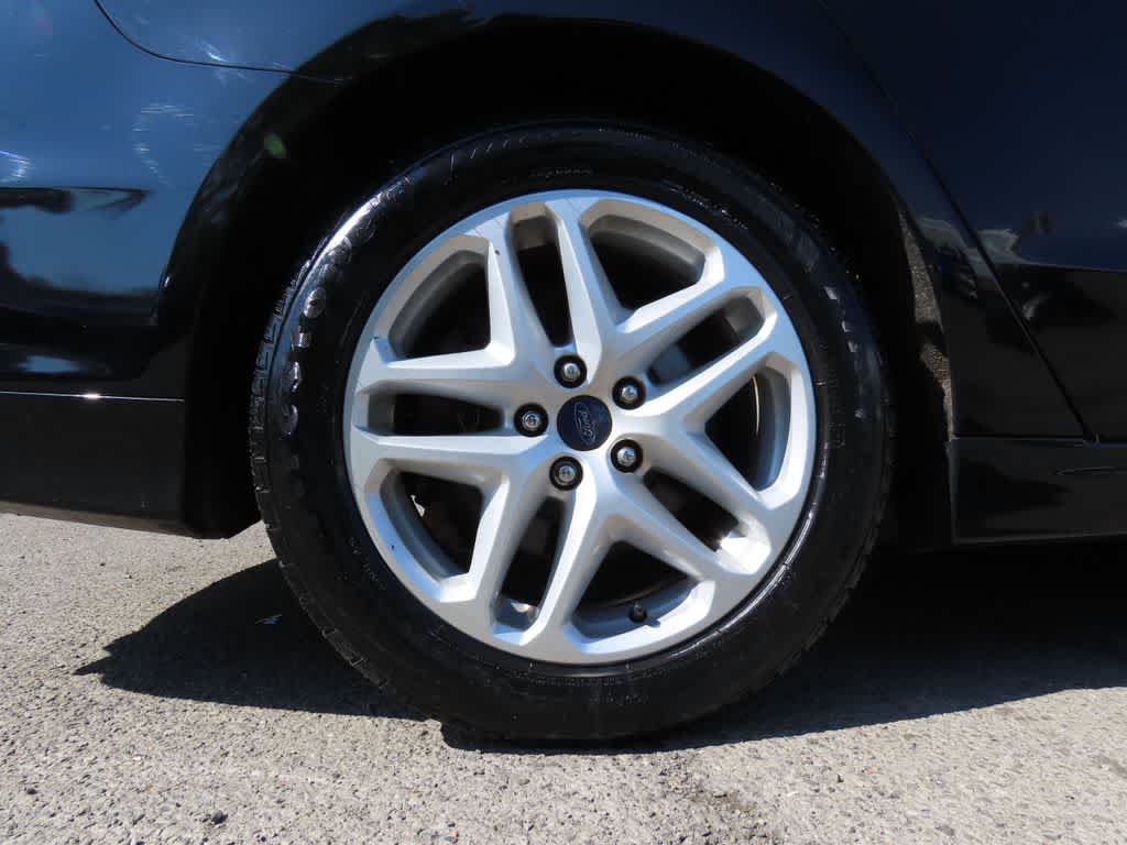 Thumbnail: 2016 Ford Fusion - 8
