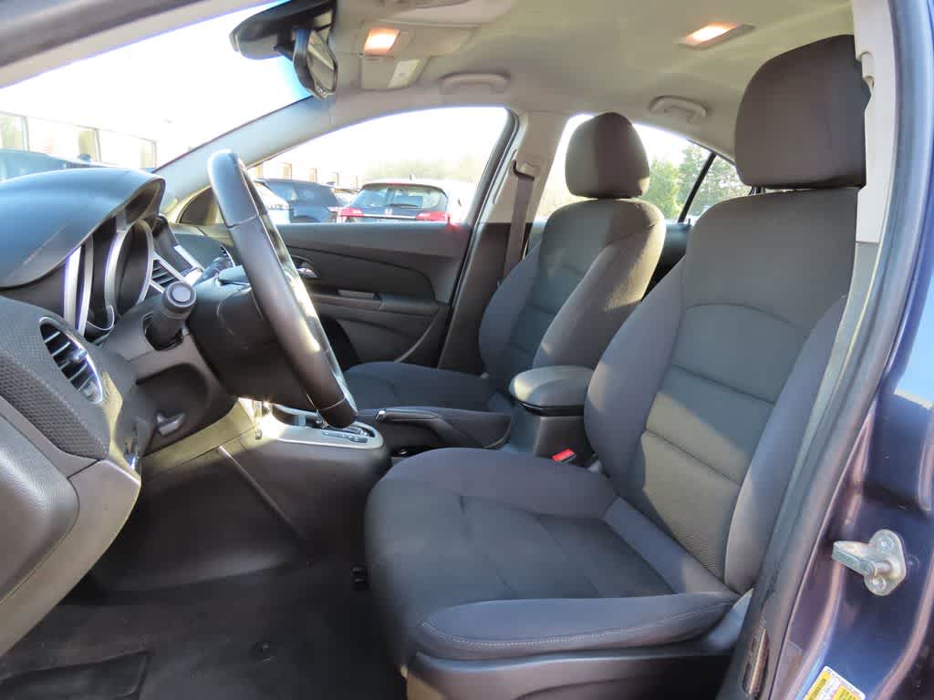 Thumbnail: 2014 Chevrolet Cruze - 12