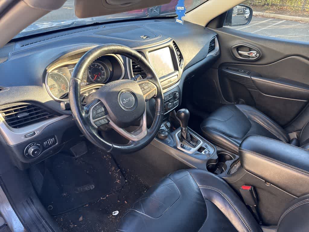 Thumbnail: 2015 Jeep Cherokee - 25