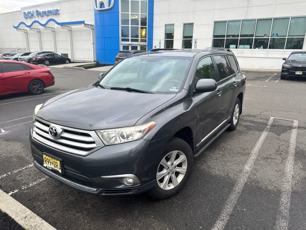 Thumbnail: 2013 Toyota Highlander - 9