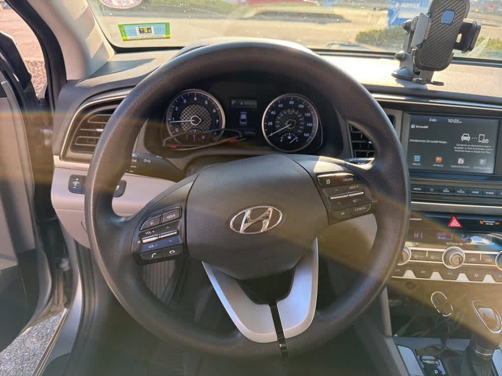 Thumbnail: 2020 Hyundai Elantra - 16
