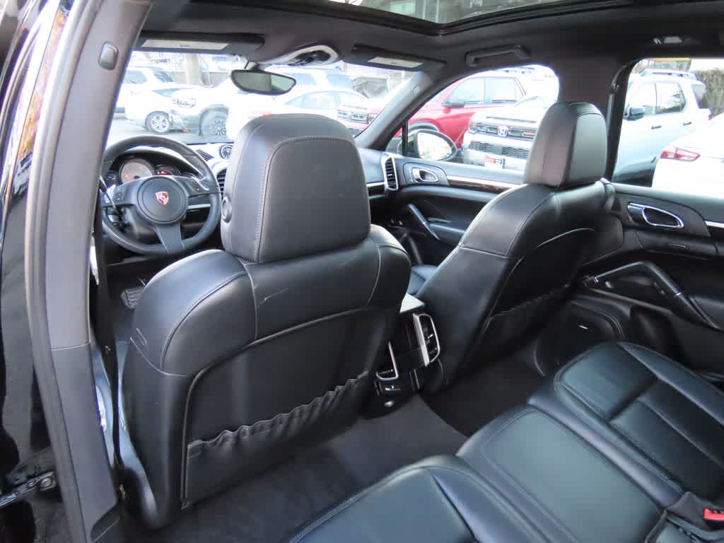 Thumbnail: 2012 Porsche Cayenne - 13